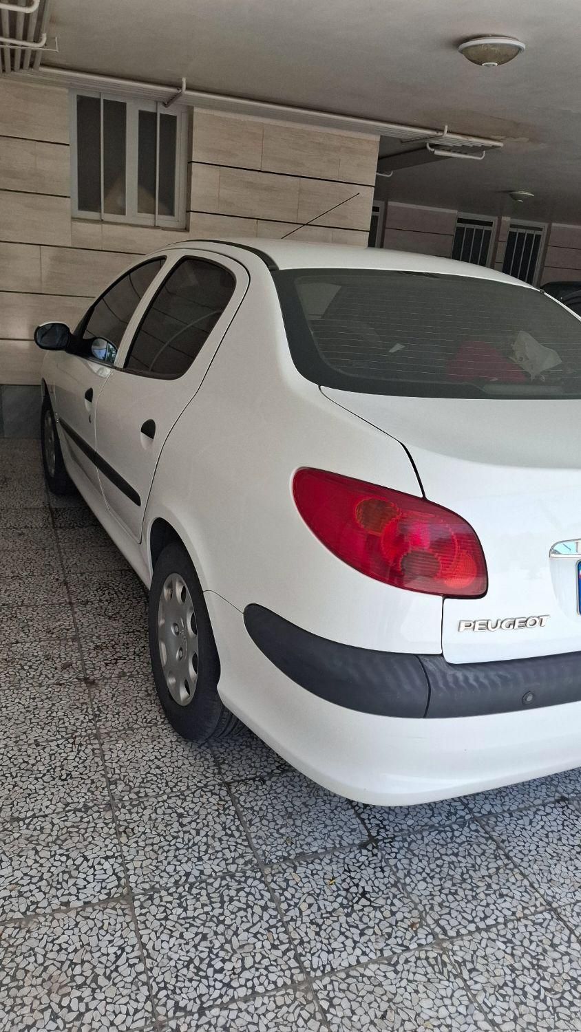 پژو ۲۰۶ صندوق دار v8 - 1394