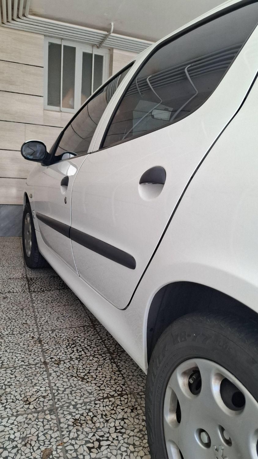 پژو ۲۰۶ صندوق دار v8 - 1394