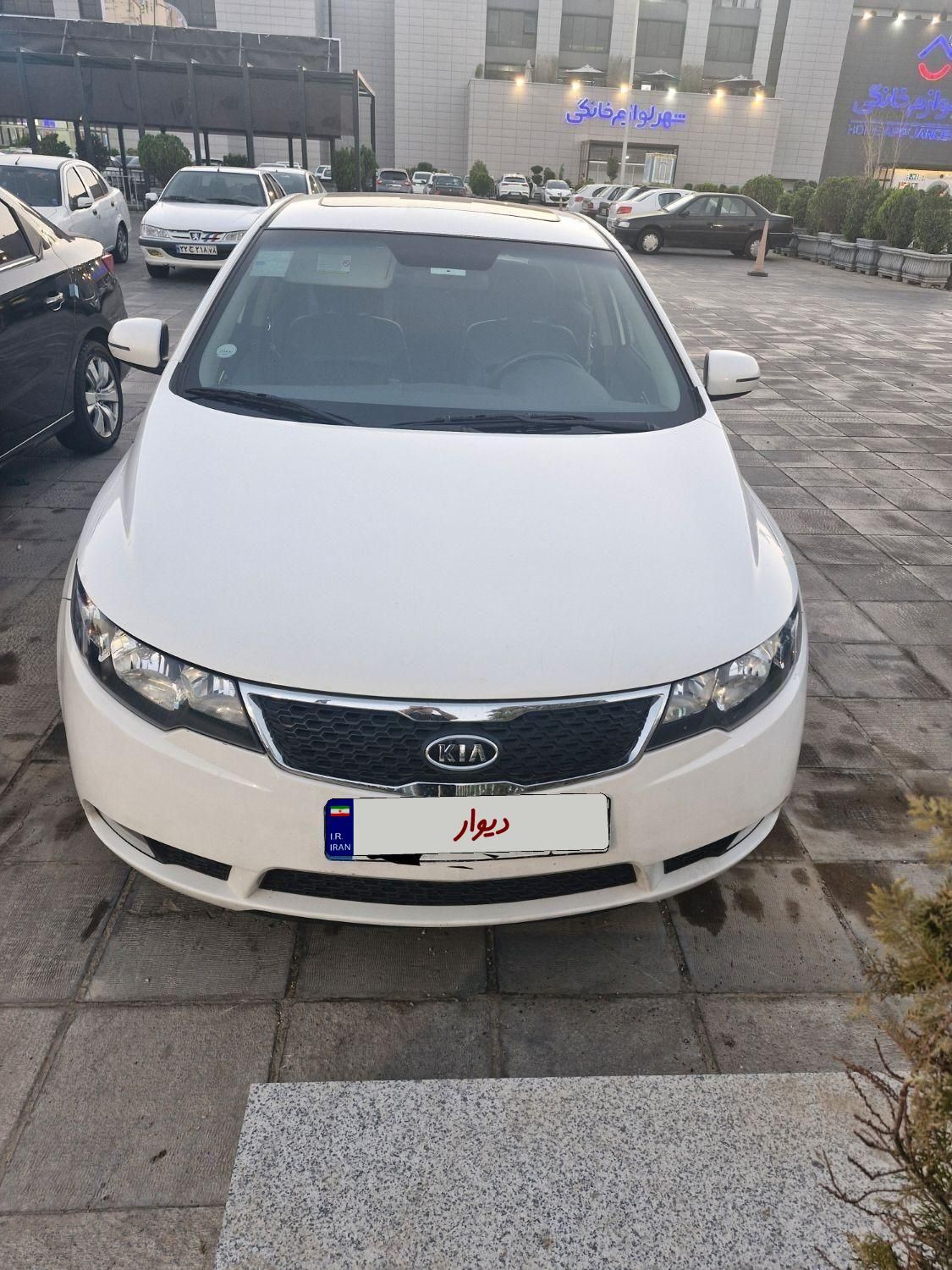 خودرو کیا، سراتو مونتاژ آگهی ann_18435790