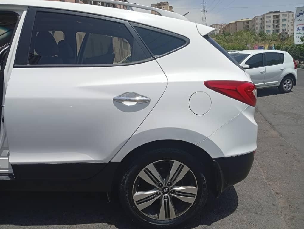 هیوندای توسان 2.4 لیتر - 2015