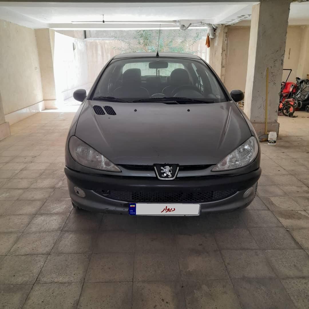 پژو ۲۰۶ صندوق دار v8 - 1396