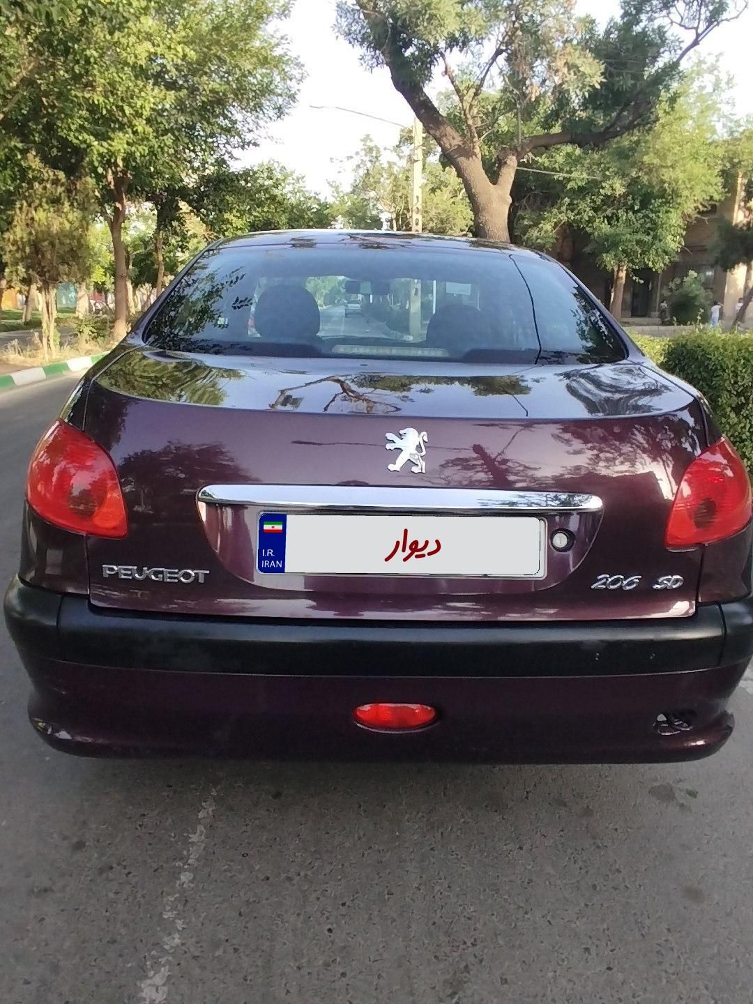 پژو ۲۰۶ صندوق دار v8 - 1392