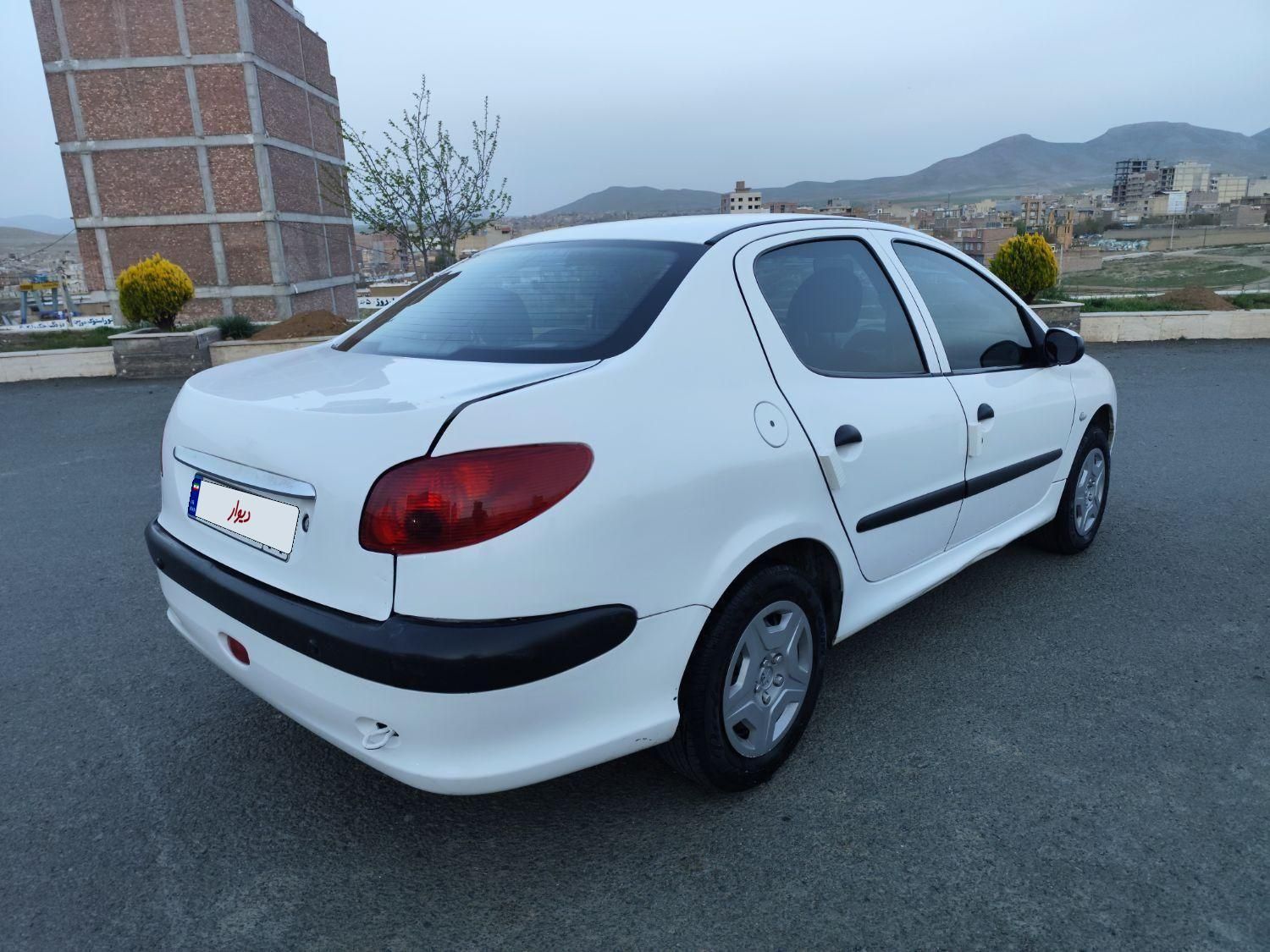 پژو ۲۰۶ صندوق دار v8 - 1389