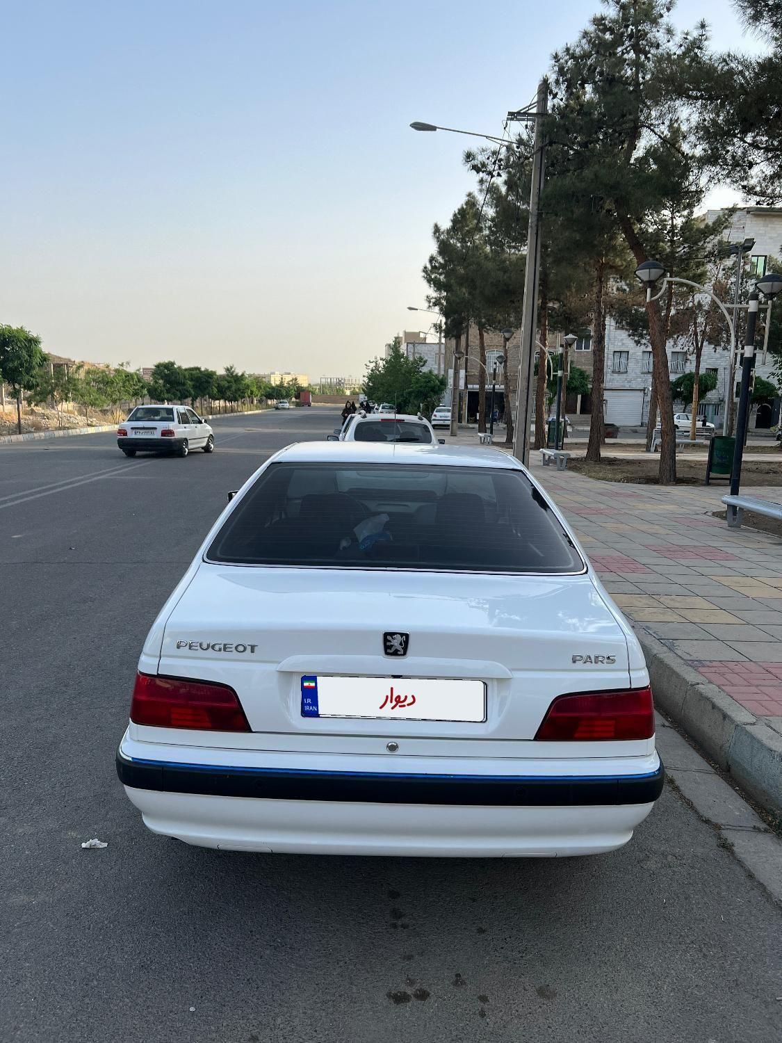 پژو پارس XU7P - 1402
