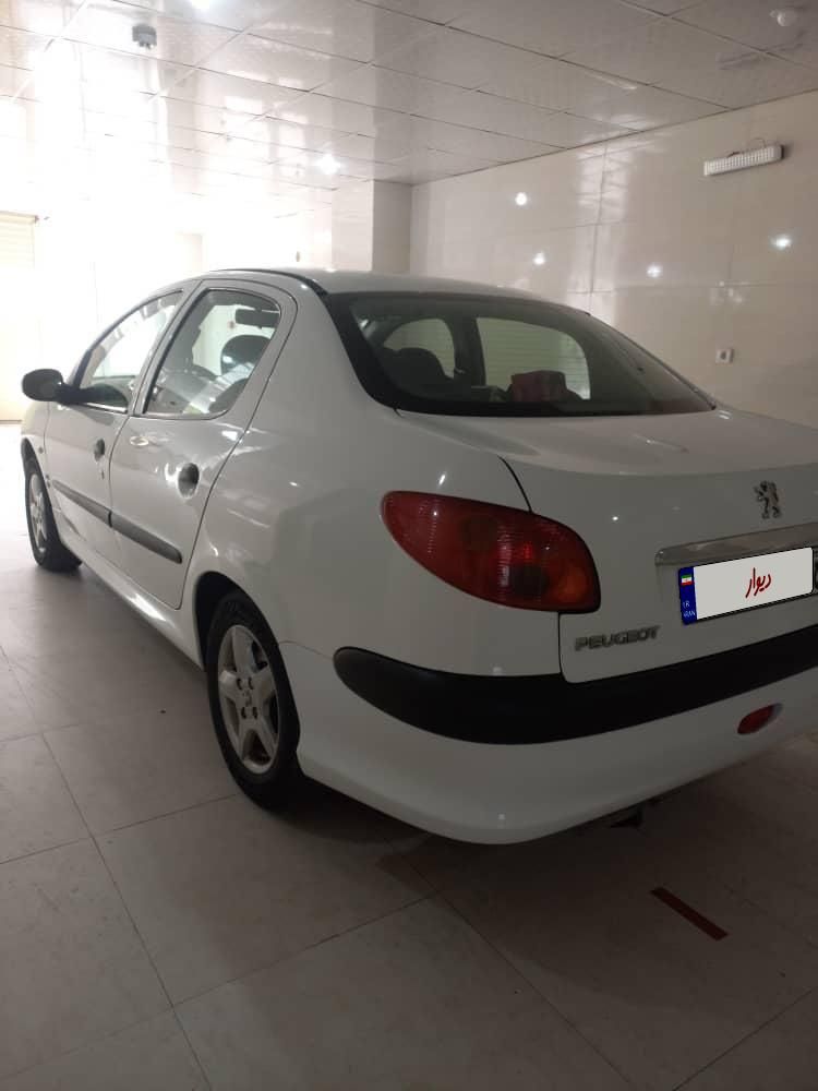 پژو ۲۰۶ صندوق دار v8 - 1395