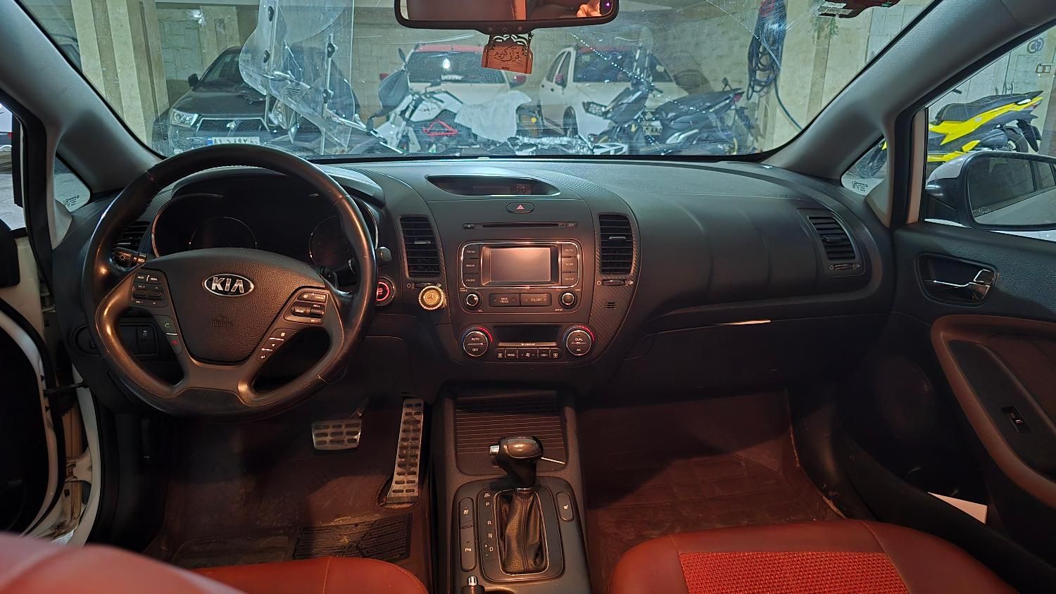کیا سراتو 2.0 لیتر اتوماتیک GT لاین - 2015