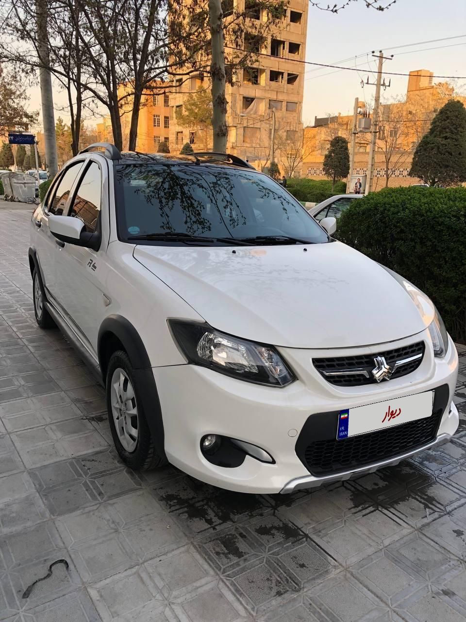 خودرو کوییک، R آگهی ann_18440246