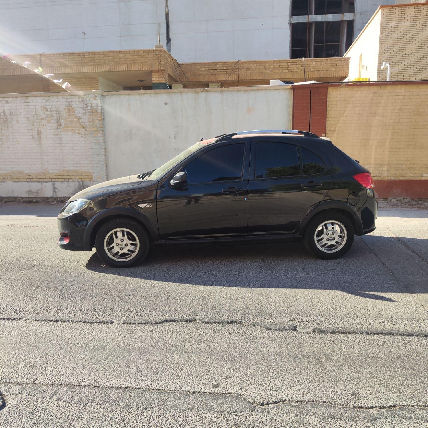 خودرو کوییک، R آگهی ann_18440337