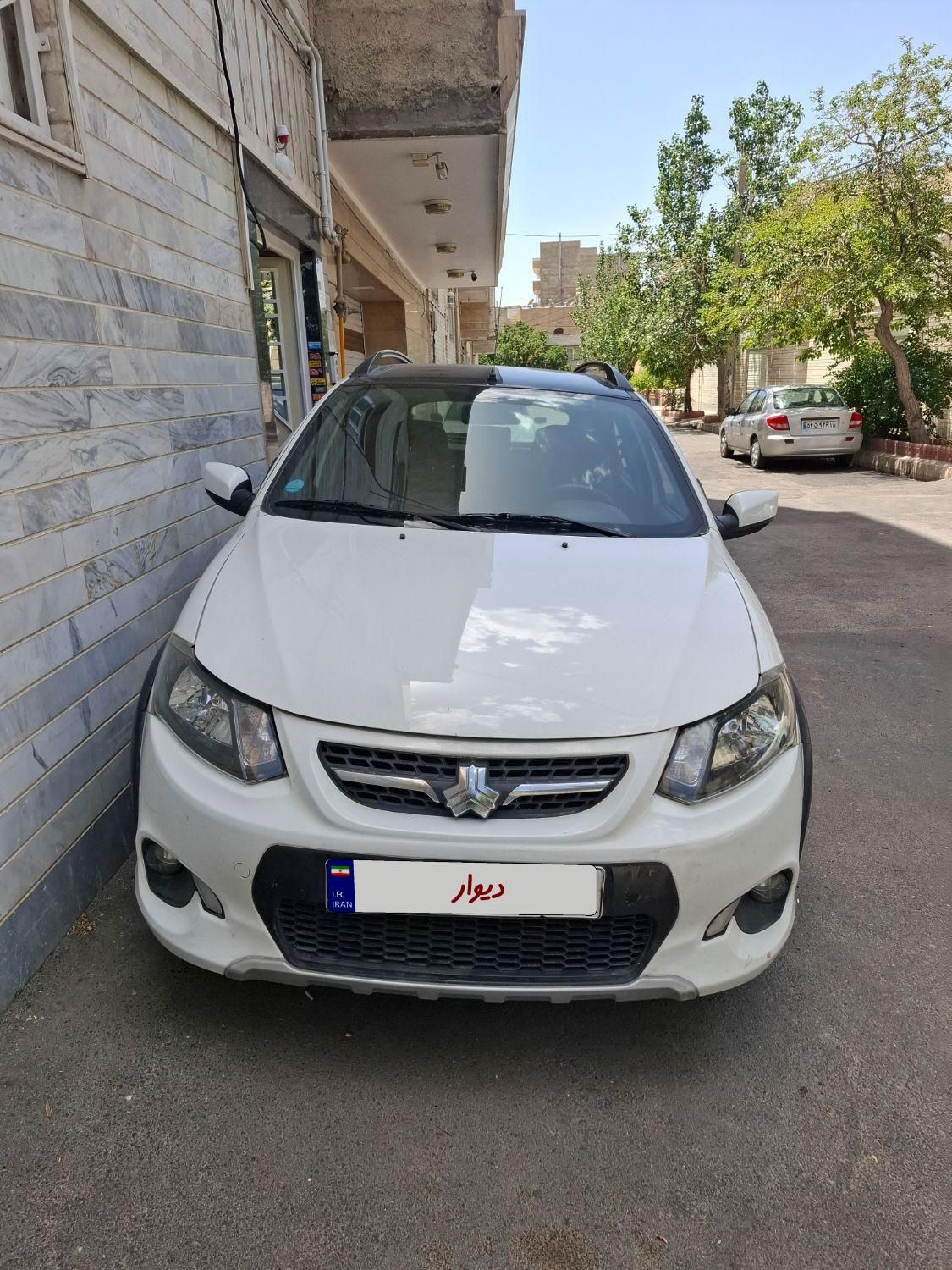 خودرو کوییک، R آگهی ann_18440539