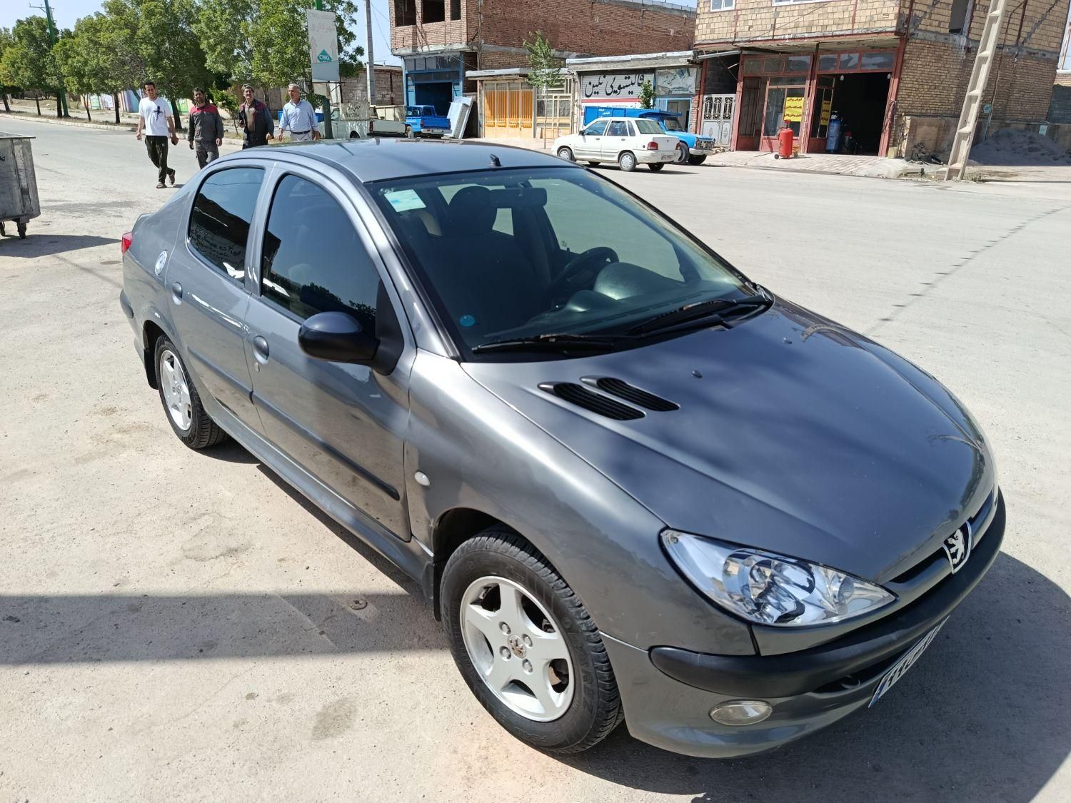 پژو ۲۰۶ صندوق دار v8 - 1390