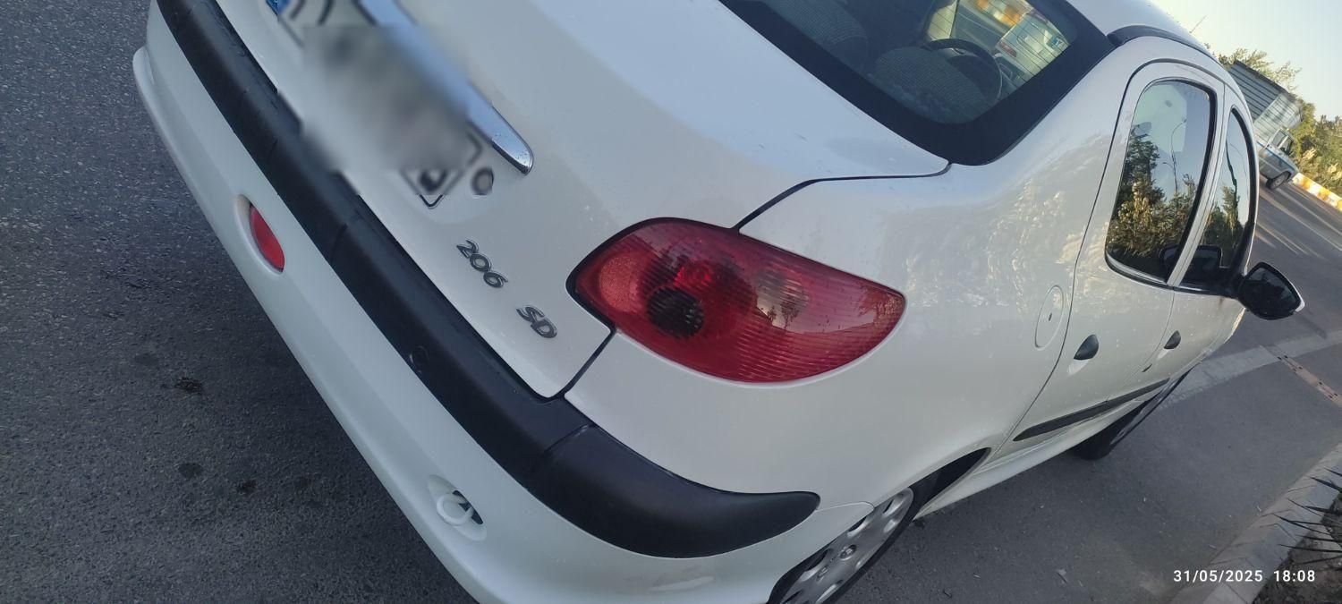پژو ۲۰۶ صندوق دار v8 - 1396