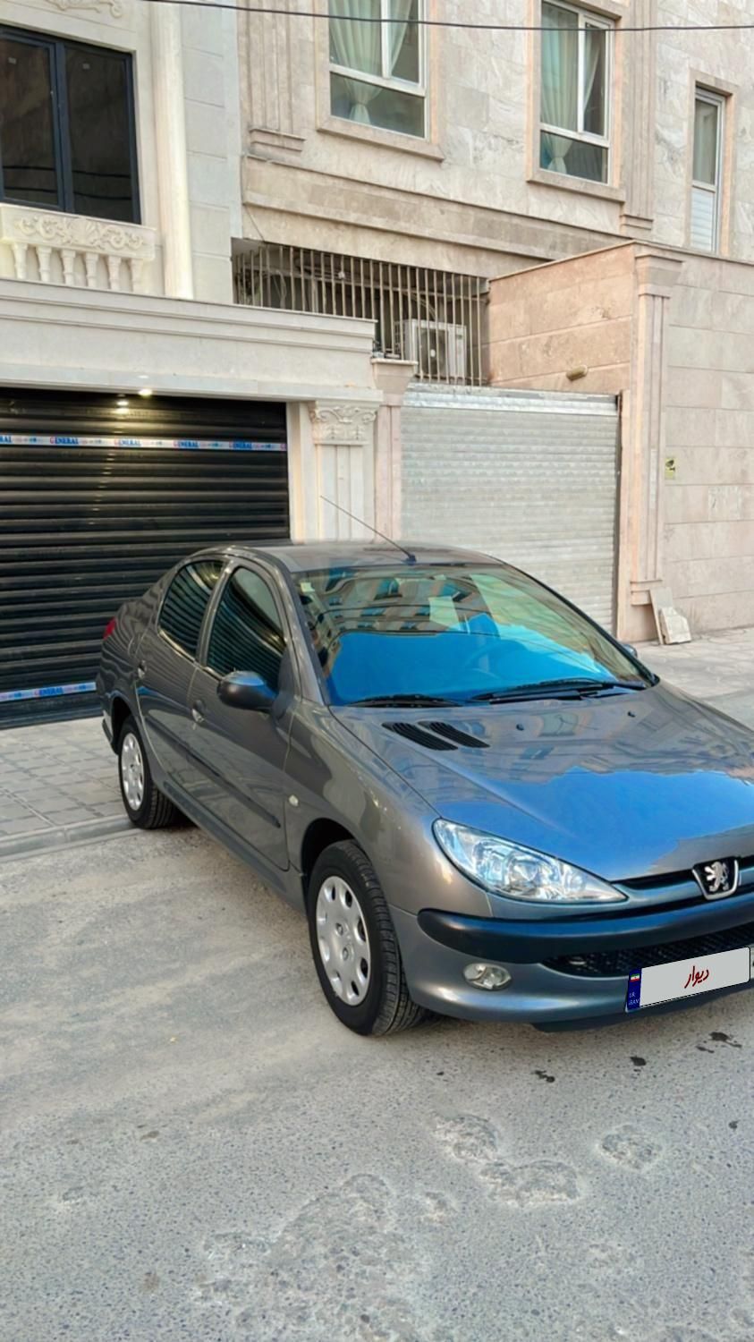 پژو ۲۰۶ صندوق دار v8 - 1394
