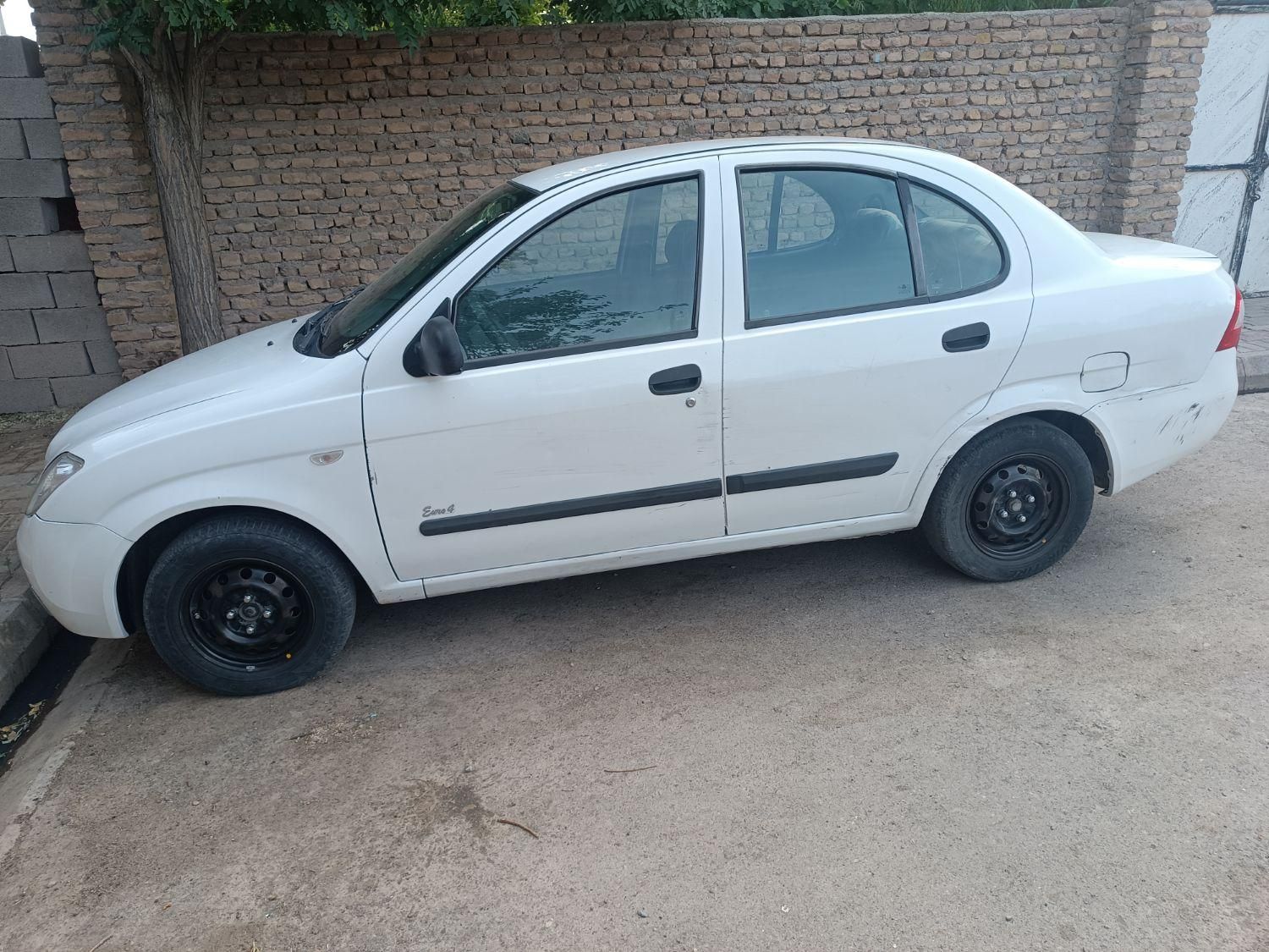 تیبا صندوق دار EX - 1393