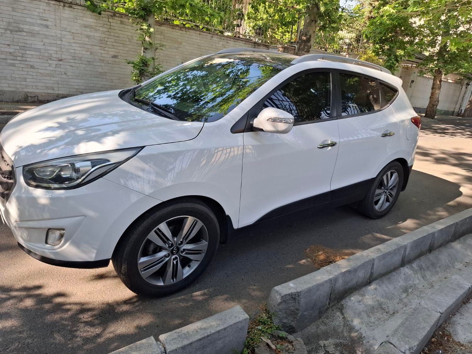هیوندای توسان 2.4 لیتر - 2014