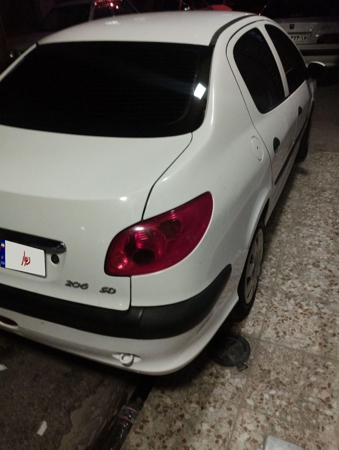 پژو ۲۰۶ صندوق دار v8 - 1395