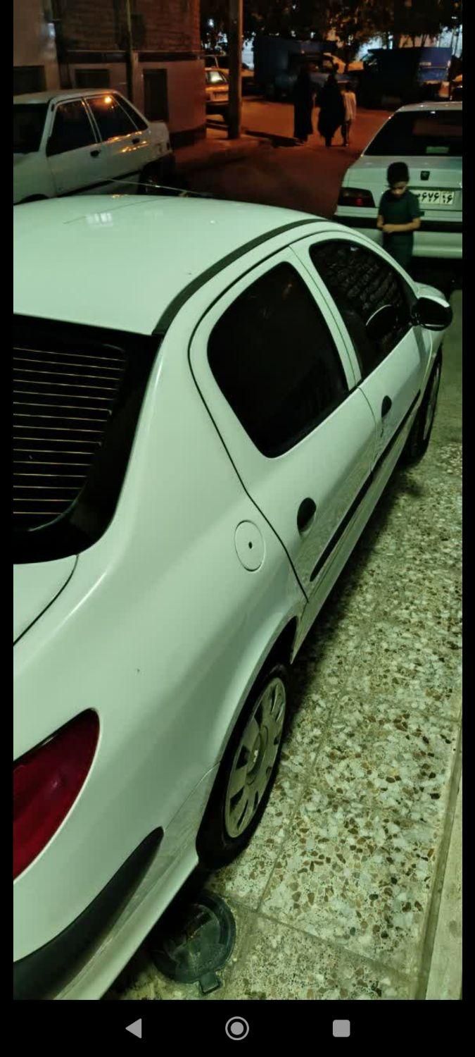 پژو ۲۰۶ صندوق دار v8 - 1395