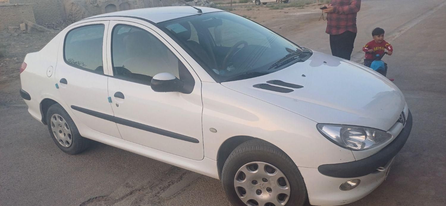 پژو ۲۰۶ صندوق دار v8 - 1397
