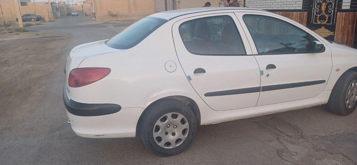 پژو ۲۰۶ صندوق دار v8 - 1397
