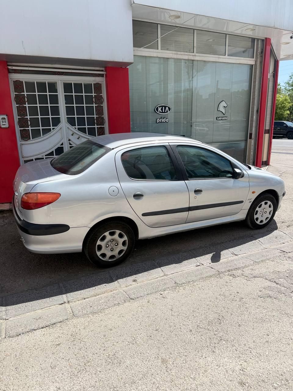 پژو ۲۰۶ صندوق دار v8 - 1390