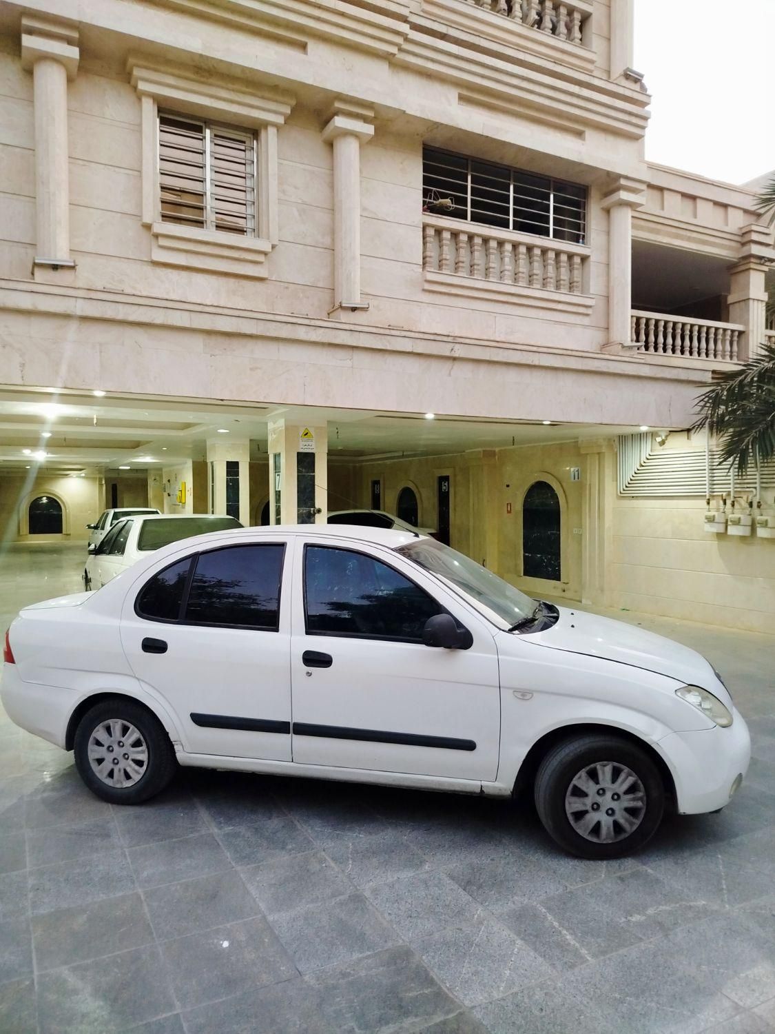 تیبا صندوق دار SX - 1392