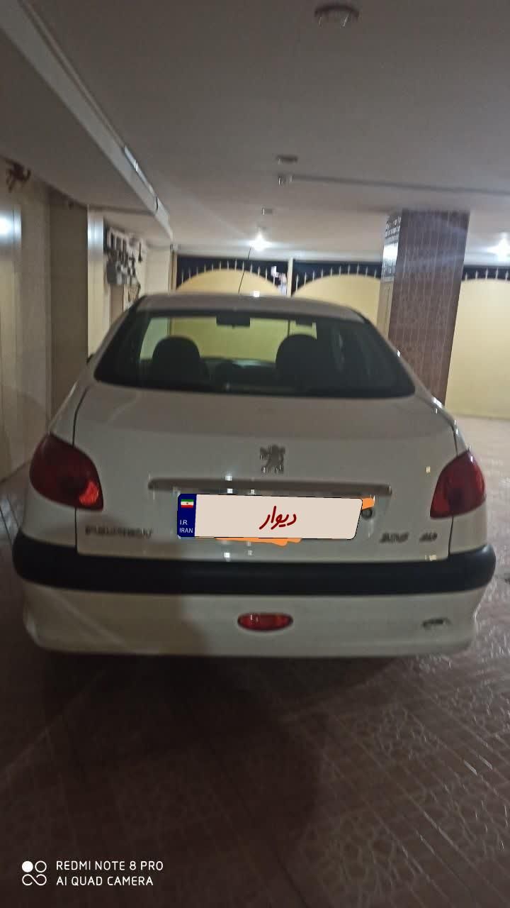 پژو ۲۰۶ صندوق دار v8 - 1395