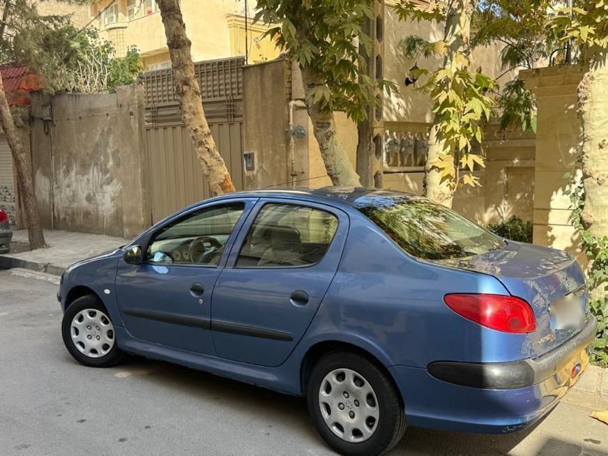 پژو ۲۰۶ صندوق دار v8 - 1394