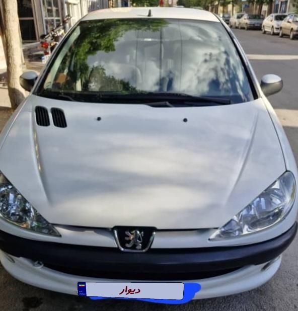 پژو ۲۰۶ صندوق دار v8 - 1397