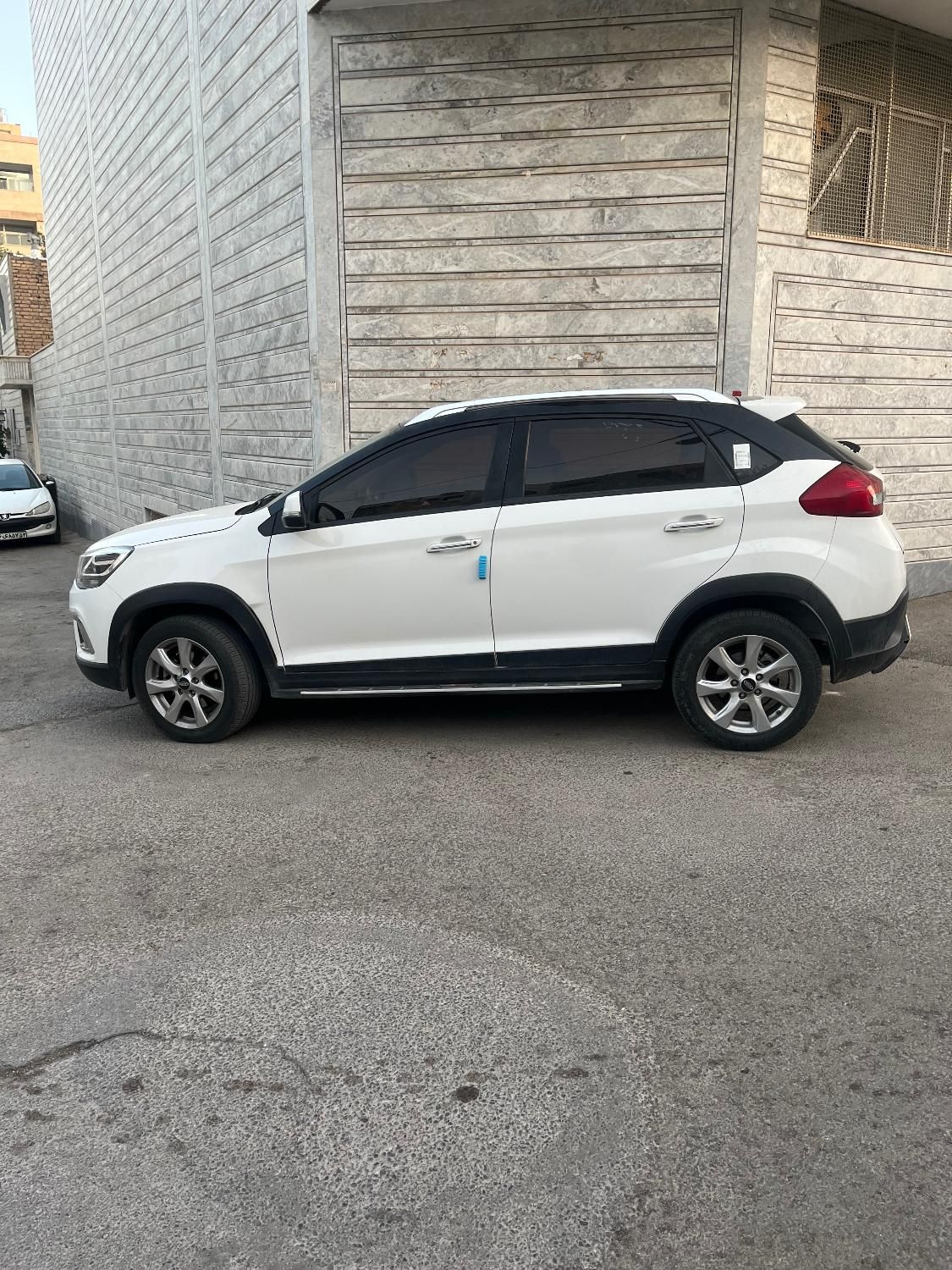 خودرو ام وی ام، X22 آگهی ann_18444358
