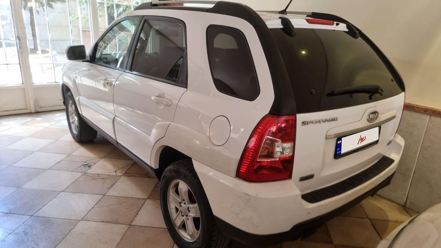 کیا اسپورتیج 6 سیلندر 2700cc - 2010