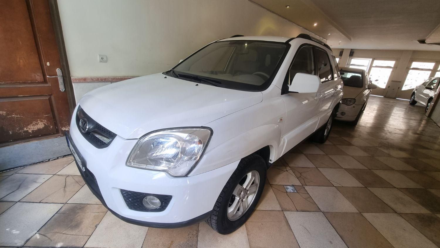 کیا اسپورتیج 6 سیلندر 2700cc - 2010