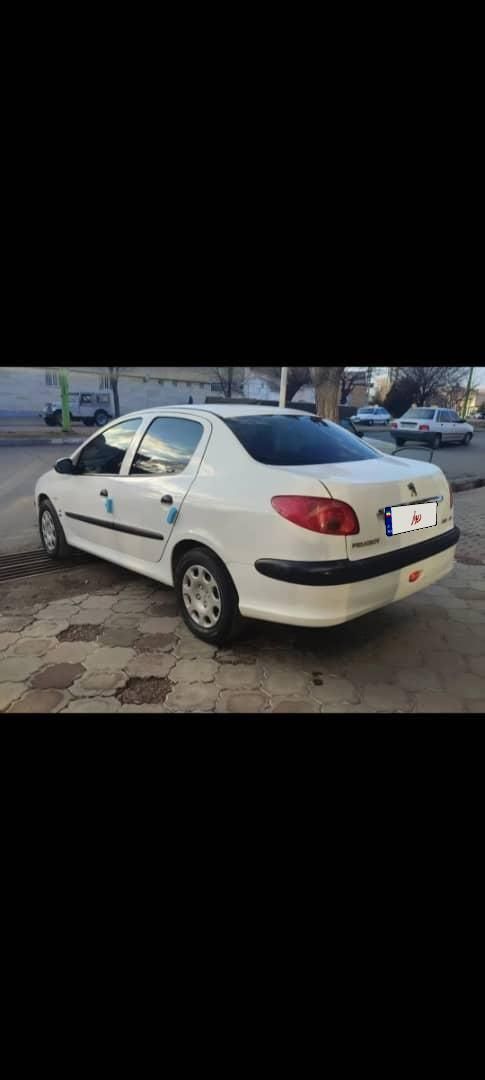 پژو ۲۰۶ صندوق دار v8 - 1395