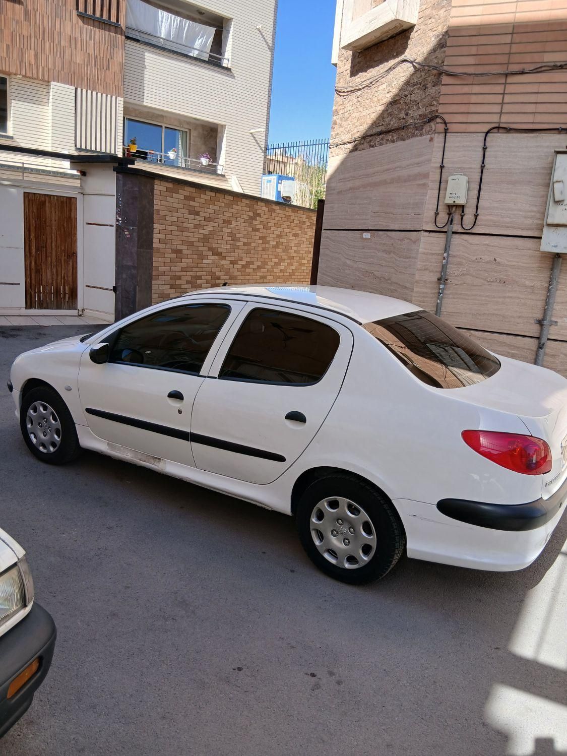 خودرو پژو، ۲۰۶ صندوق دار آگهی ann_18445418