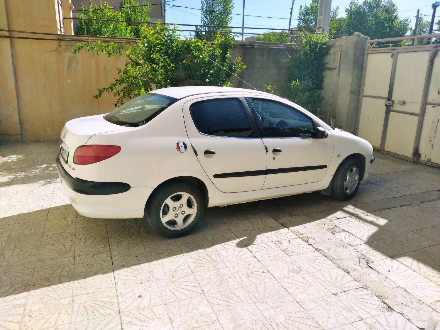 پژو ۲۰۶ صندوق دار v8 - 1388