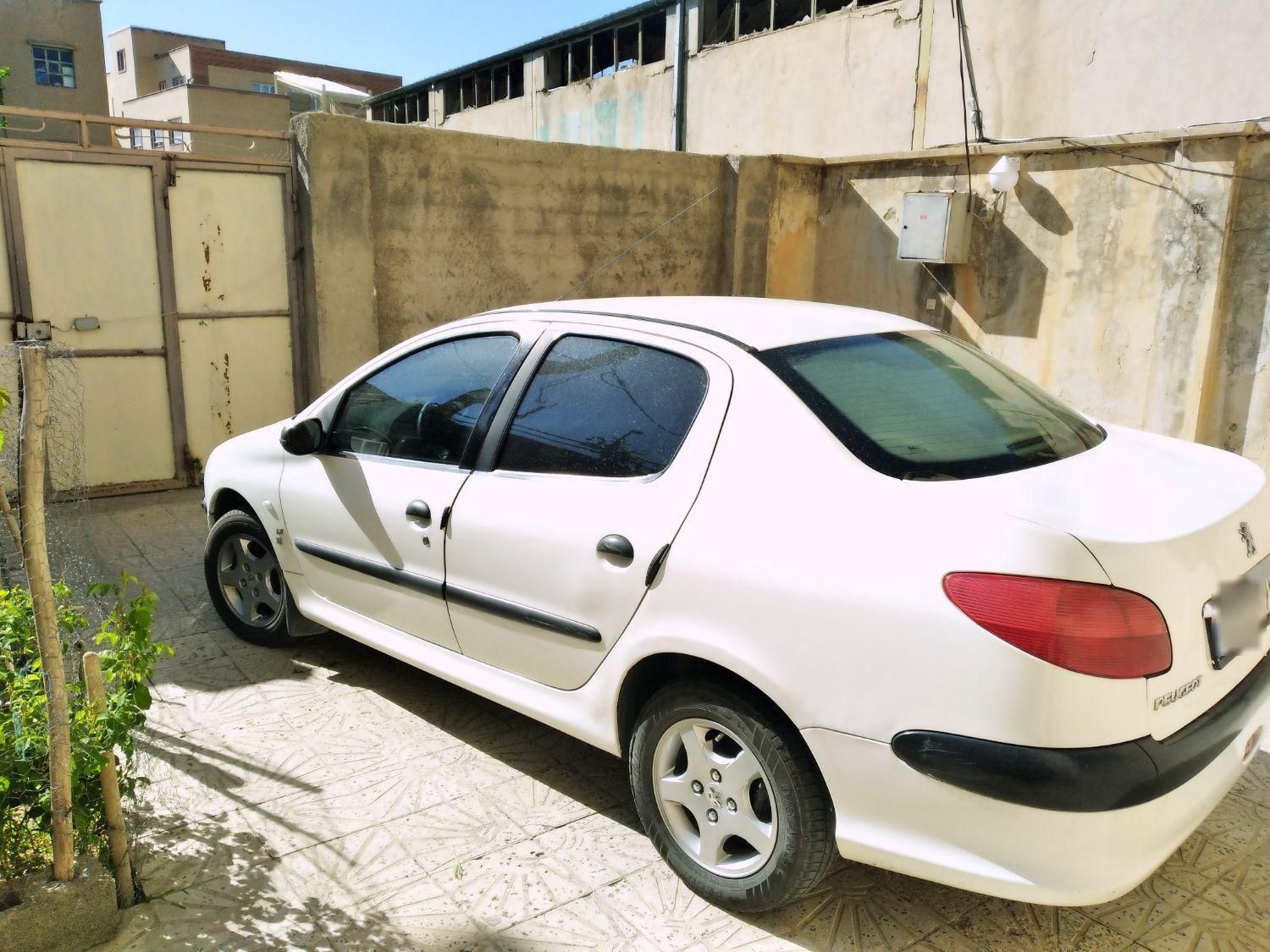 پژو ۲۰۶ صندوق دار v8 - 1388