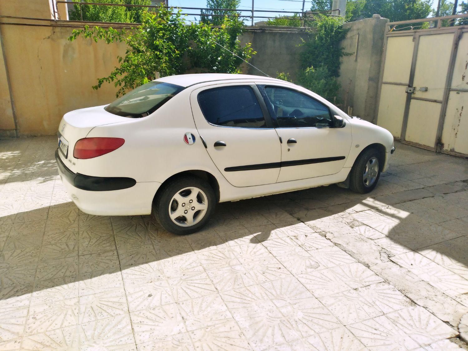پژو ۲۰۶ صندوق دار v8 - 1388