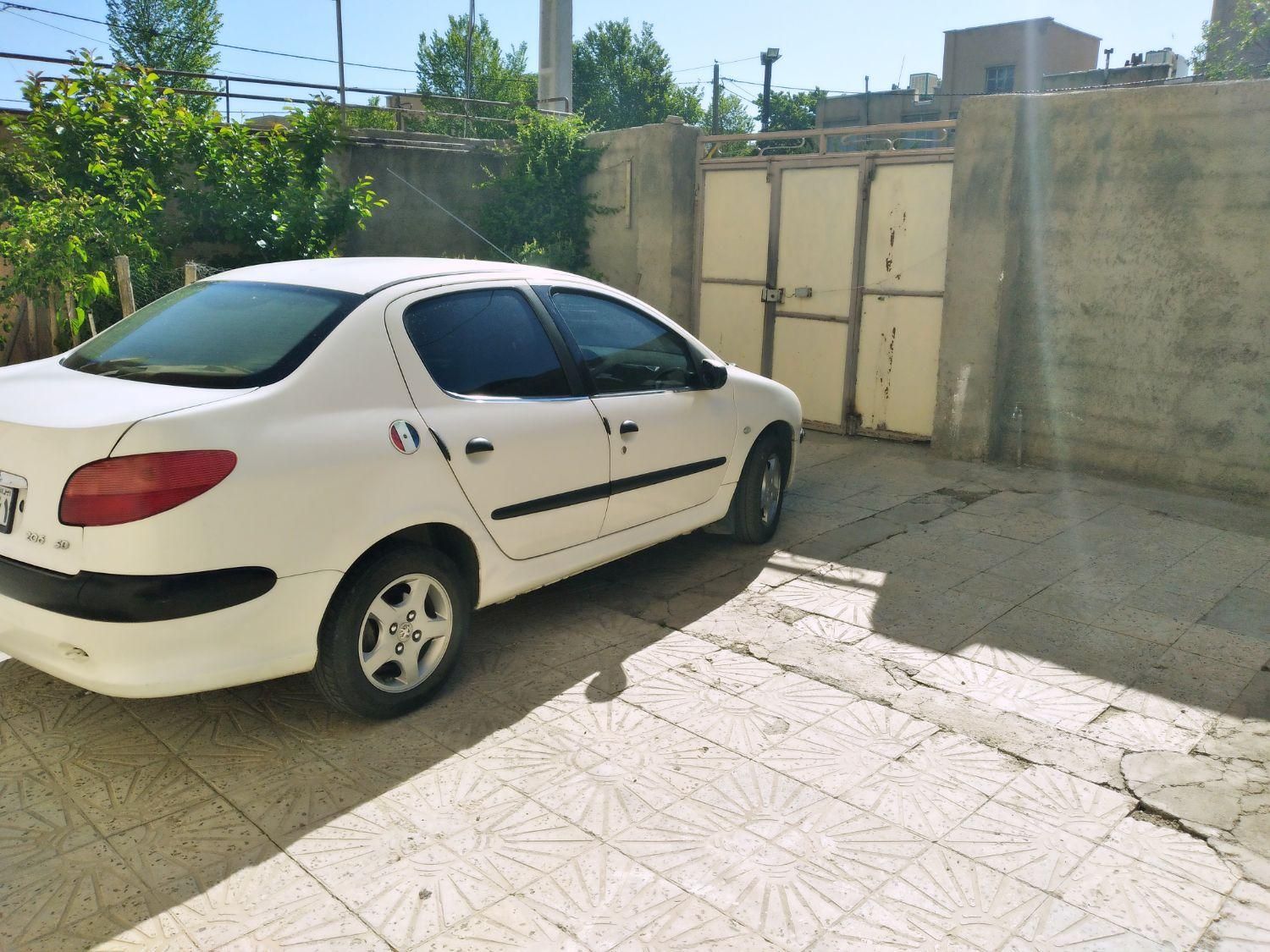 پژو ۲۰۶ صندوق دار v8 - 1388