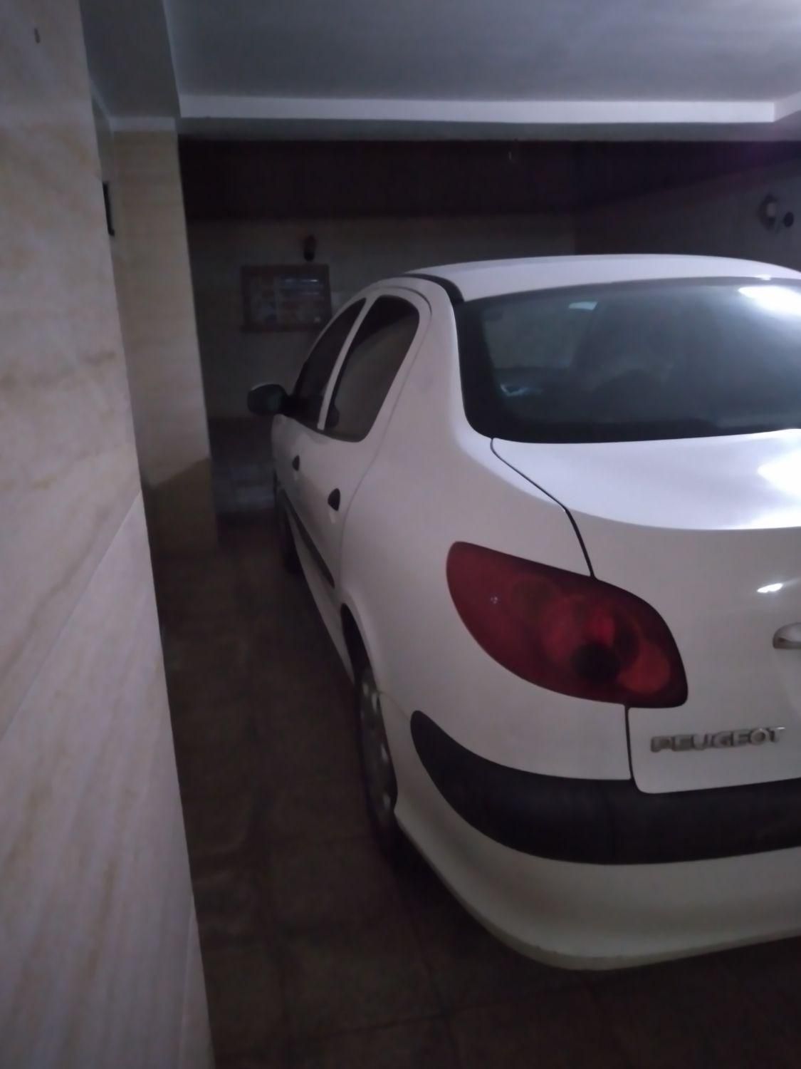 پژو ۲۰۶ صندوق دار v8 - 1394
