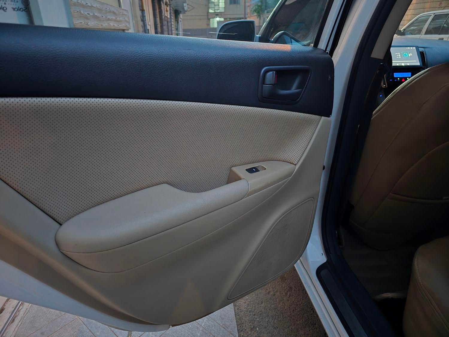 هیوندای سوناتا اتوماتیک NF 2400 - 2009