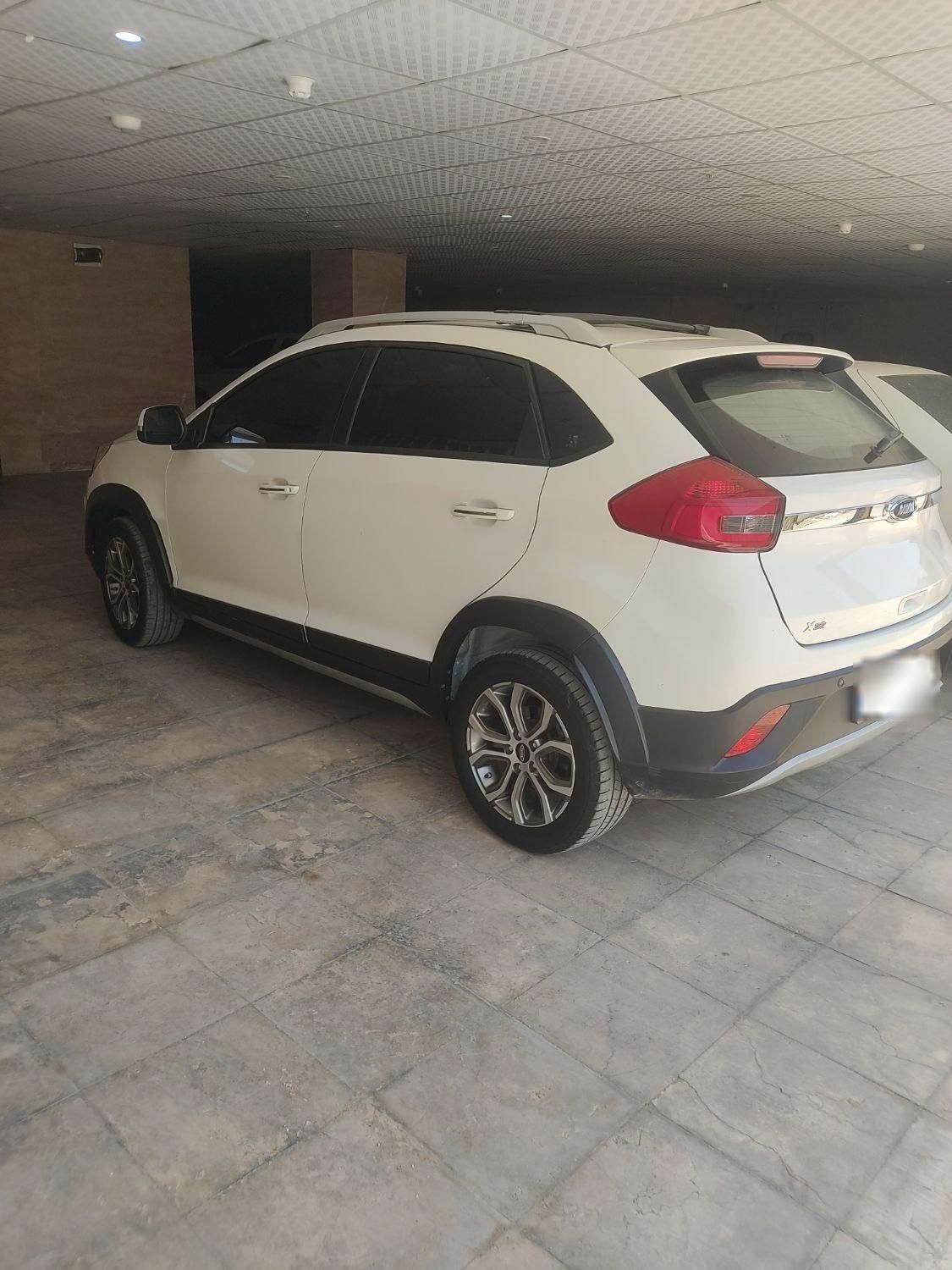 خودرو ام وی ام، X22 آگهی ann_18447429