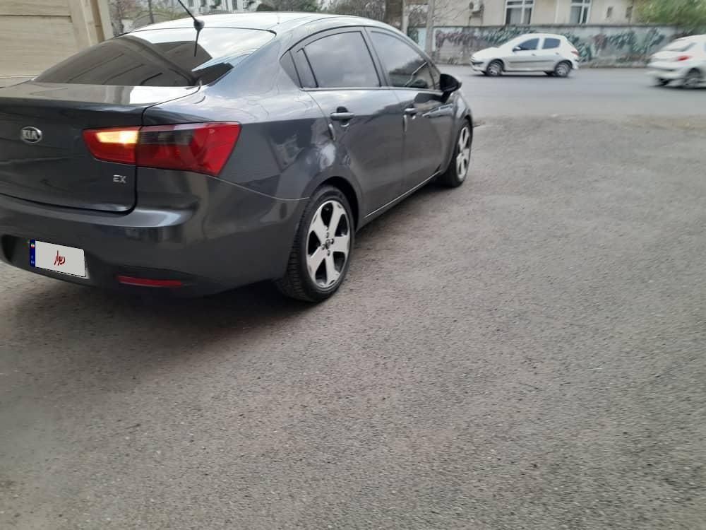 کیا ریو صندوقدار فول UB - 2015