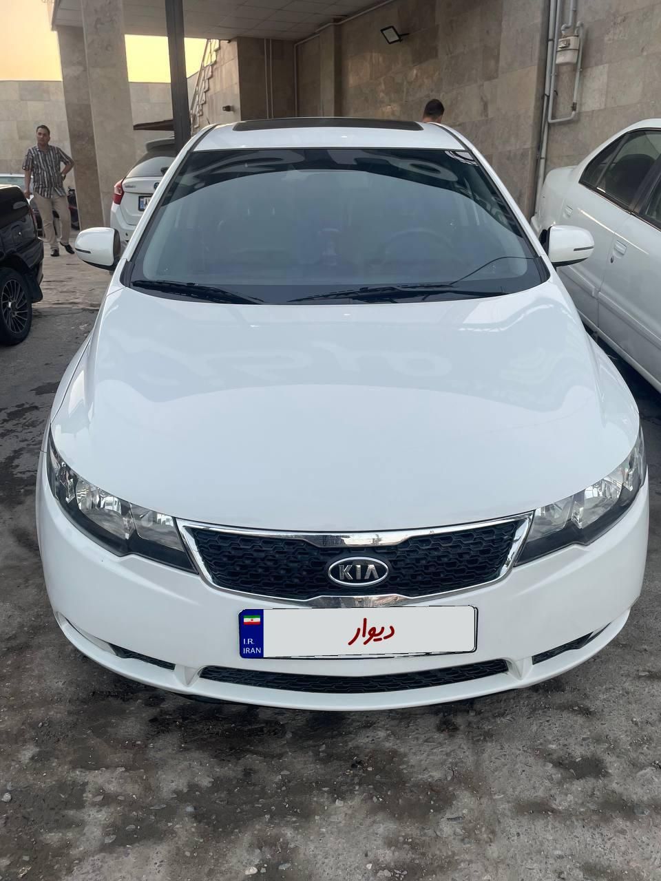 کیا سراتو 2.0 لیتر اتوماتیک GT لاین - 2017