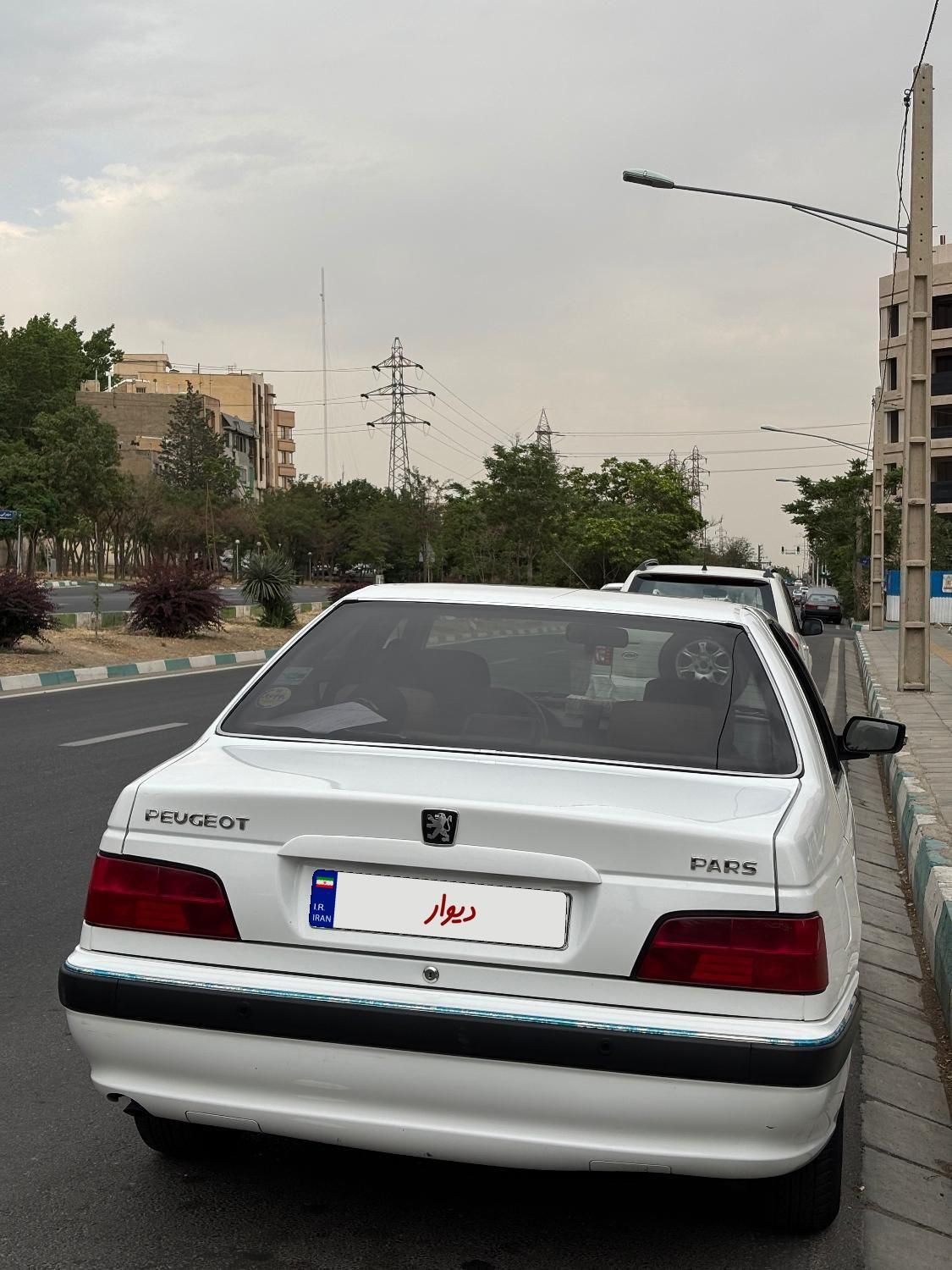 پژو پارس XU7P - 1402