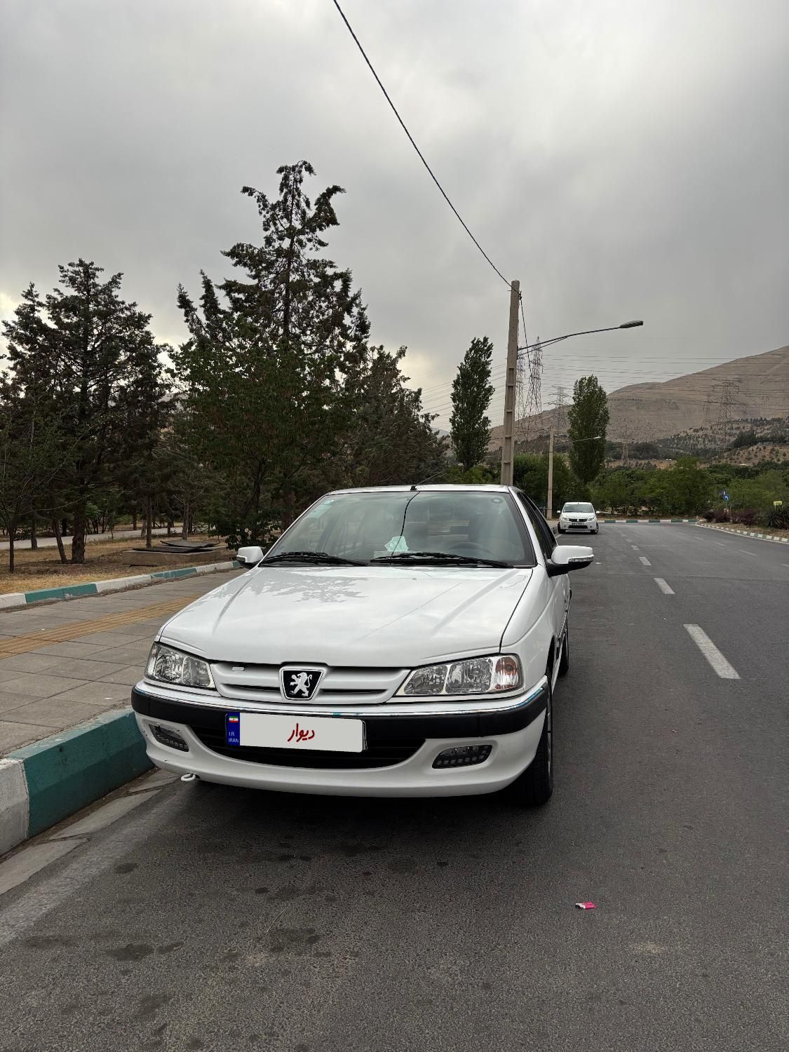پژو پارس XU7P - 1402