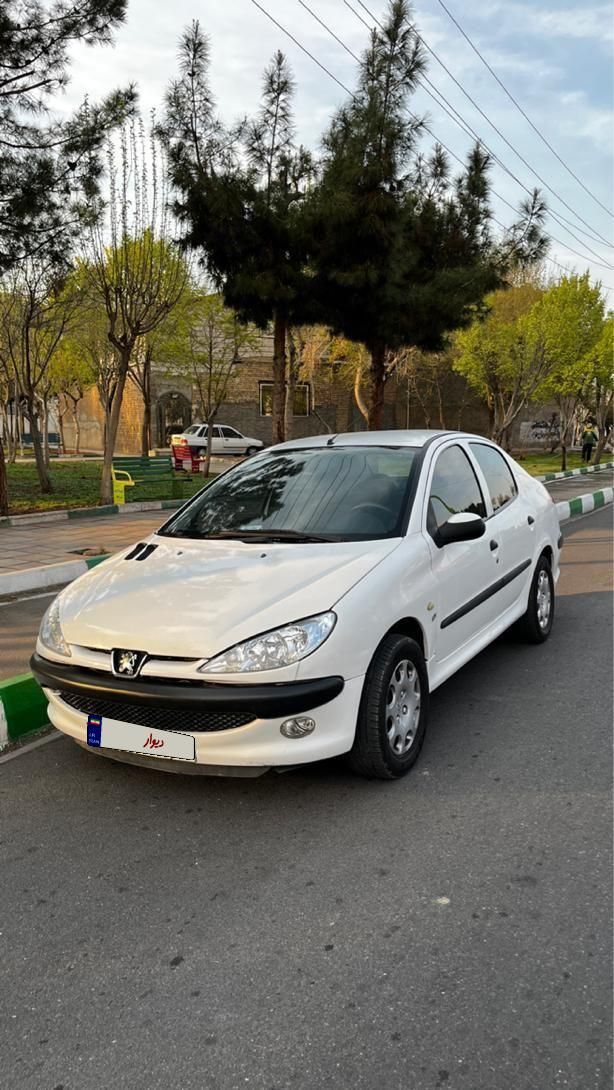پژو ۲۰۶ صندوق دار v8 - 1396