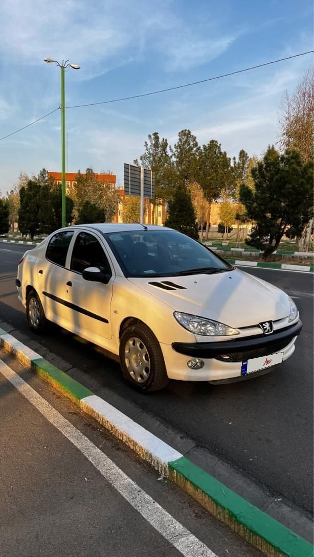 پژو ۲۰۶ صندوق دار v8 - 1396