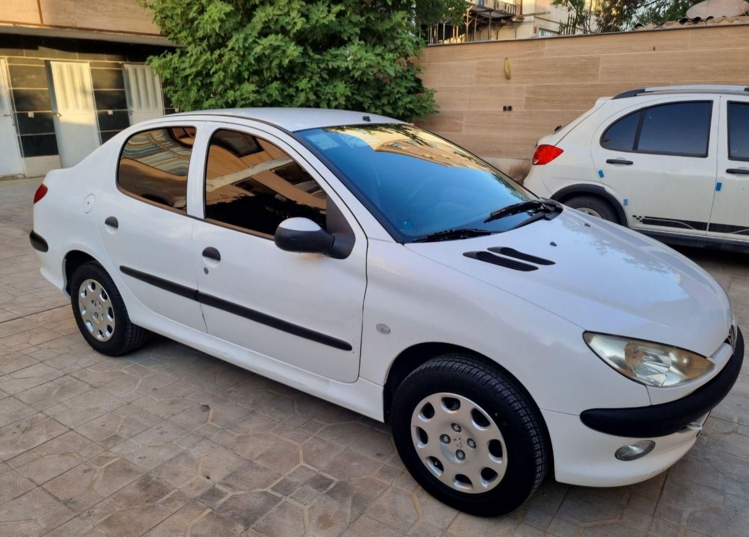 پژو ۲۰۶ صندوق دار v8 - 1399