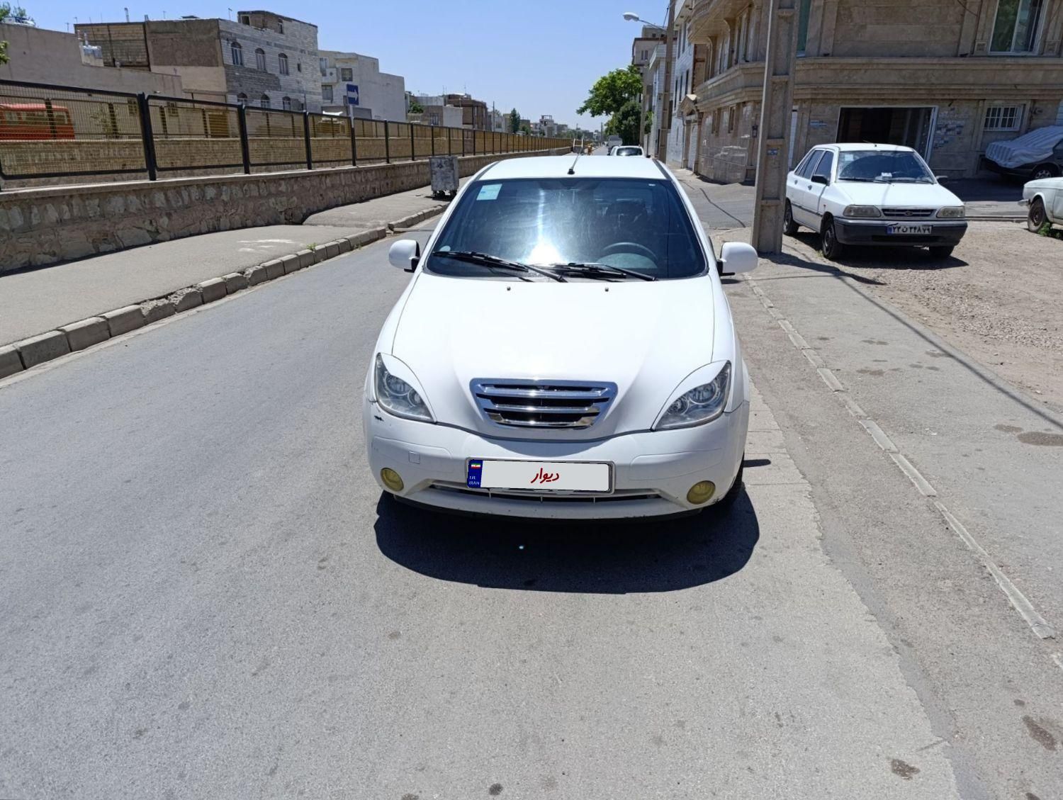 تیبا صندوق دار SX - 1401