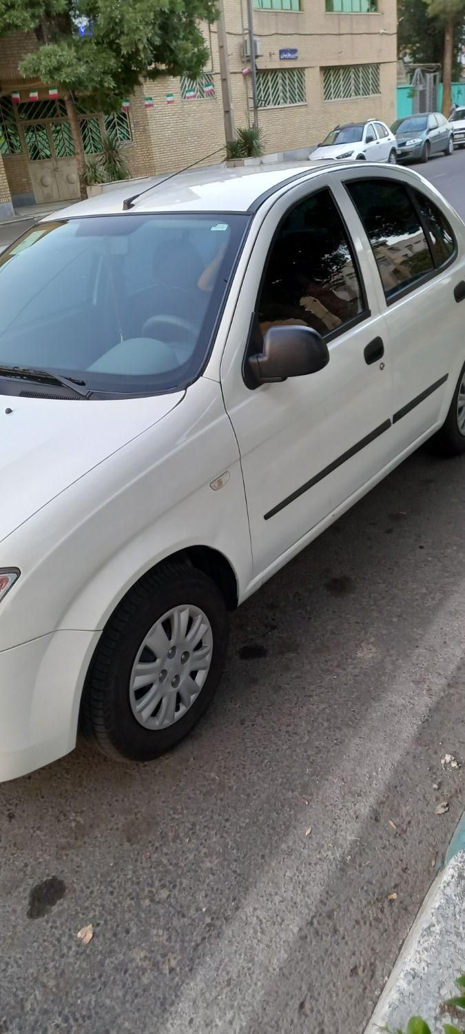 تیبا صندوق دار SX - 1400