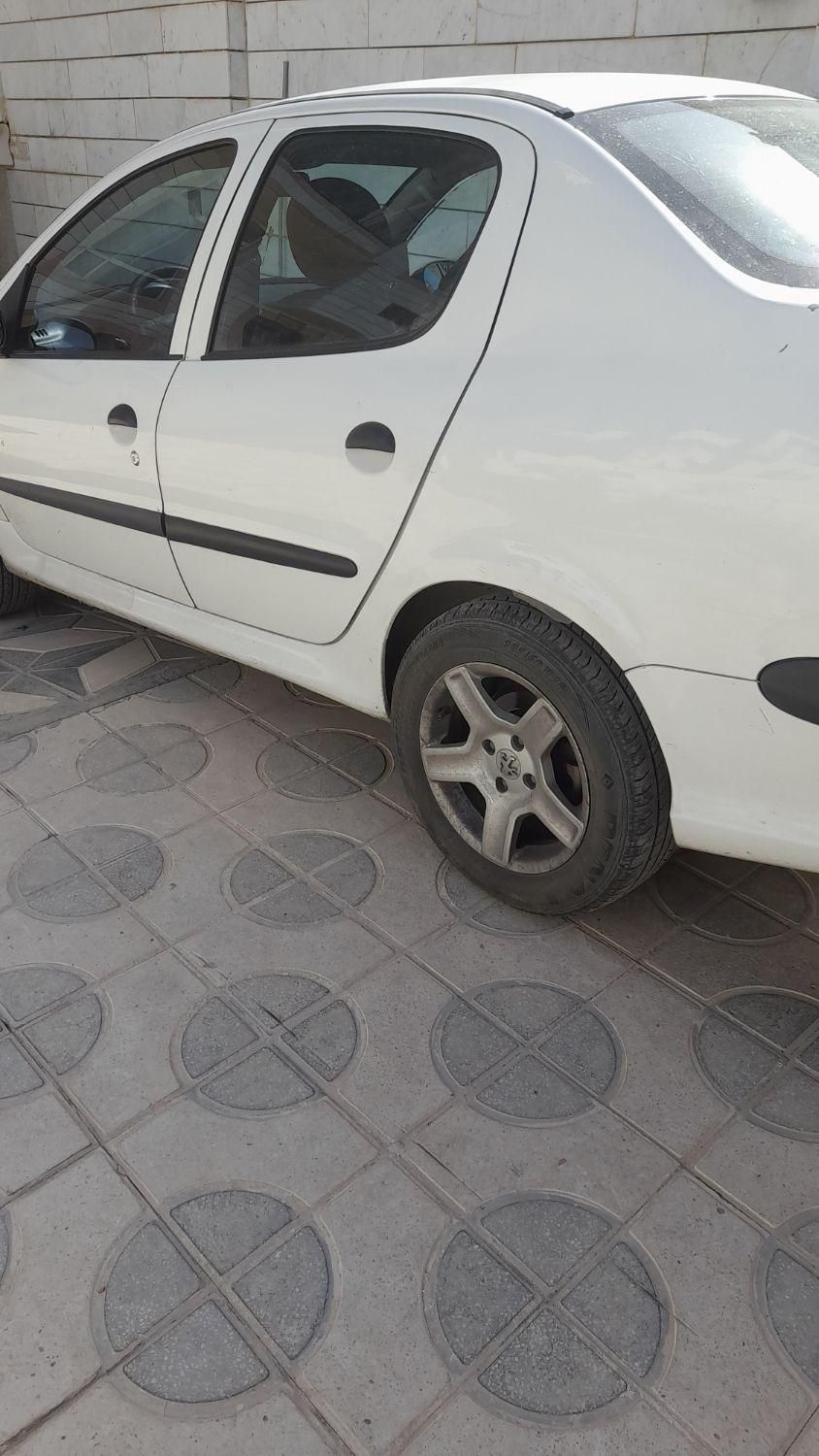 پژو ۲۰۶ صندوق دار v8 - 1395