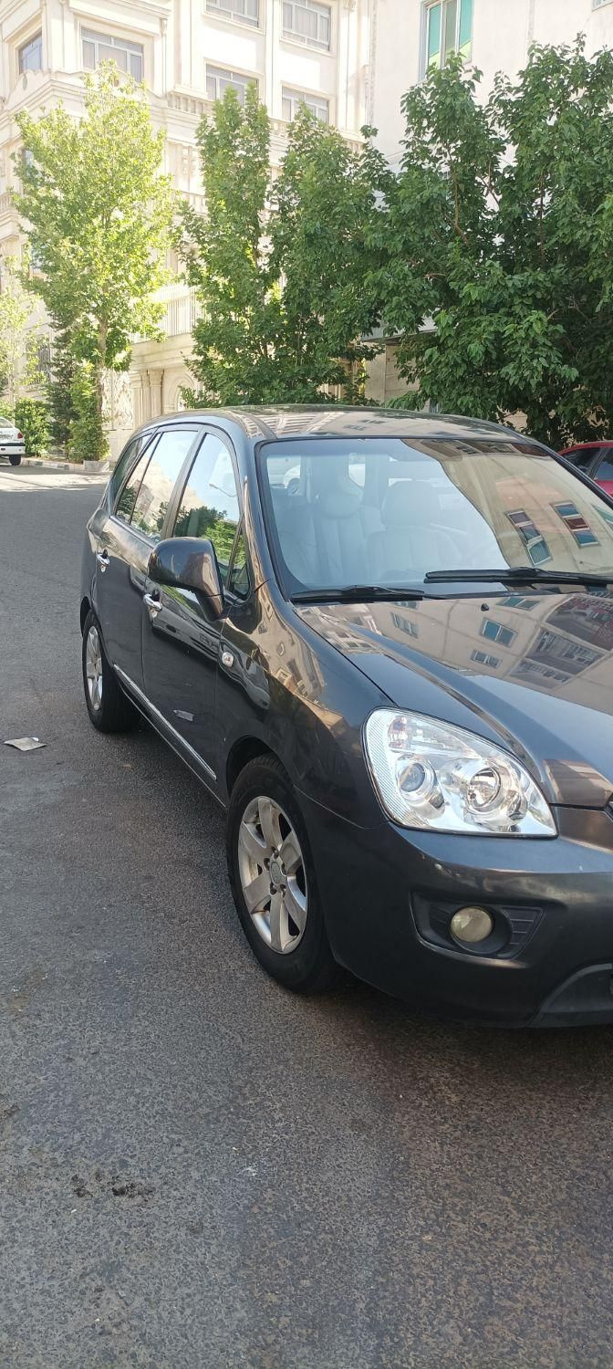 کیا کارنز فول UN - 2008